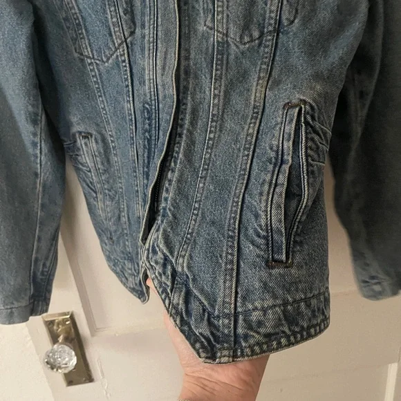 Vintage Harley Davidson womens Jeans Jacket Size S - rare vintage find - Picture 3 of 12